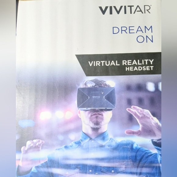Vivitar Virtual Reality Headset - Picture 1 of 9